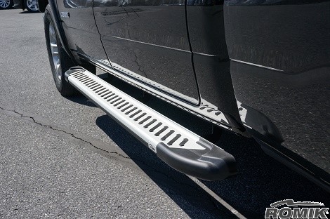 19-up Ram Truck Crew Cab Romik RAL-TS Silver Running Boards - Click Image to Close